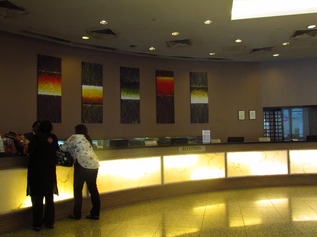 Hilton Garden Inn Singapore Serangoon Екстериор снимка