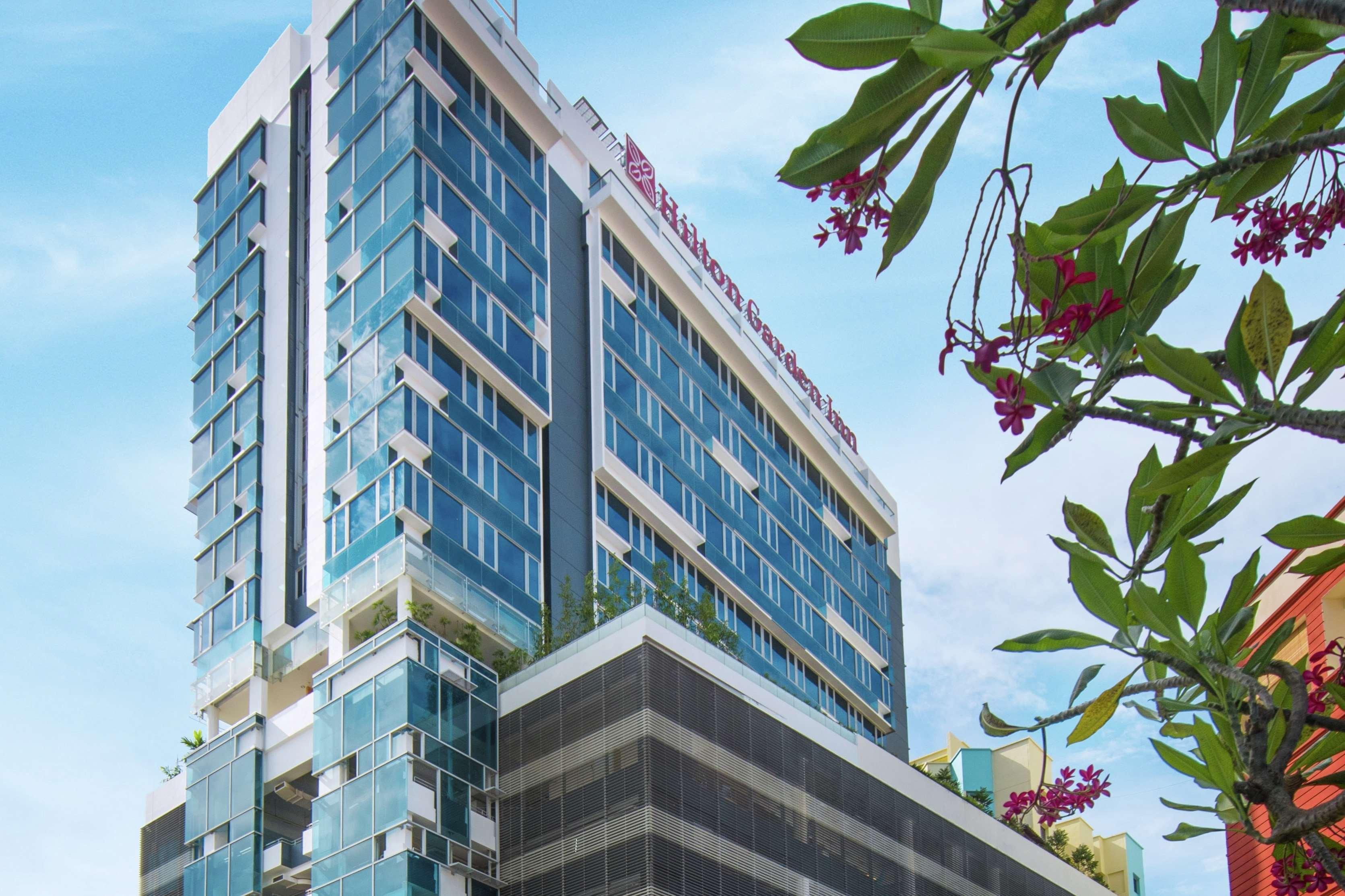 Hilton Garden Inn Singapore Serangoon Екстериор снимка