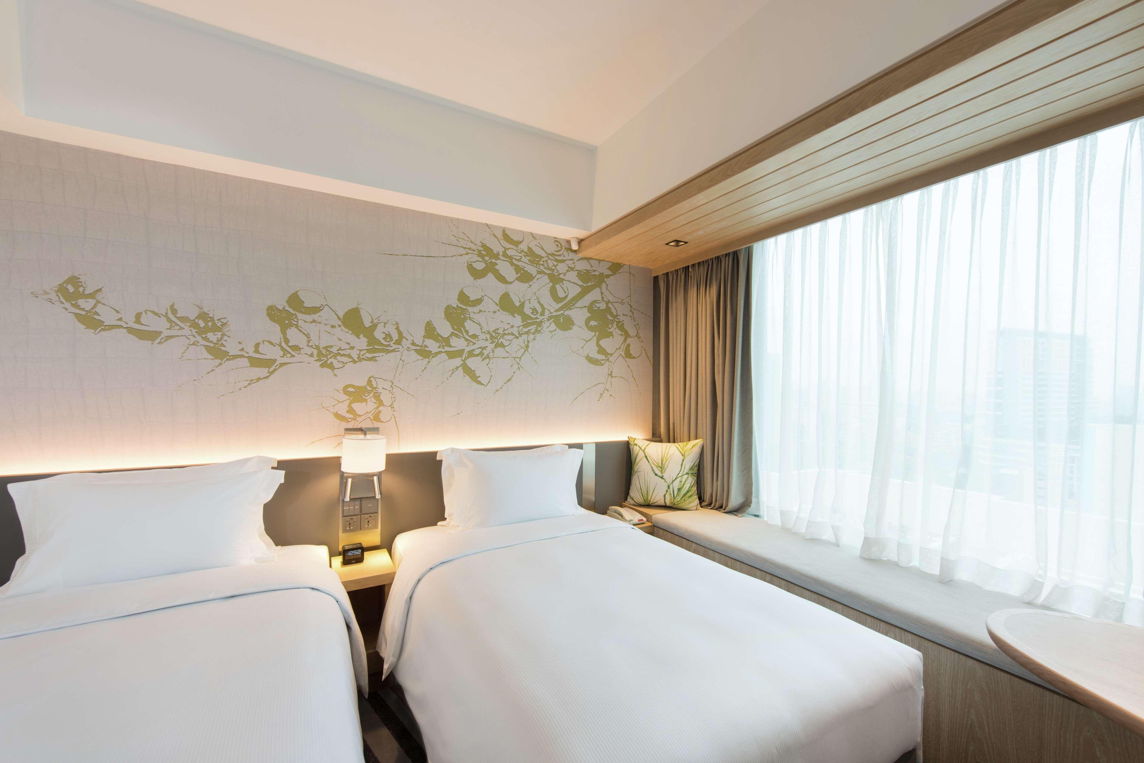 Hilton Garden Inn Singapore Serangoon Екстериор снимка