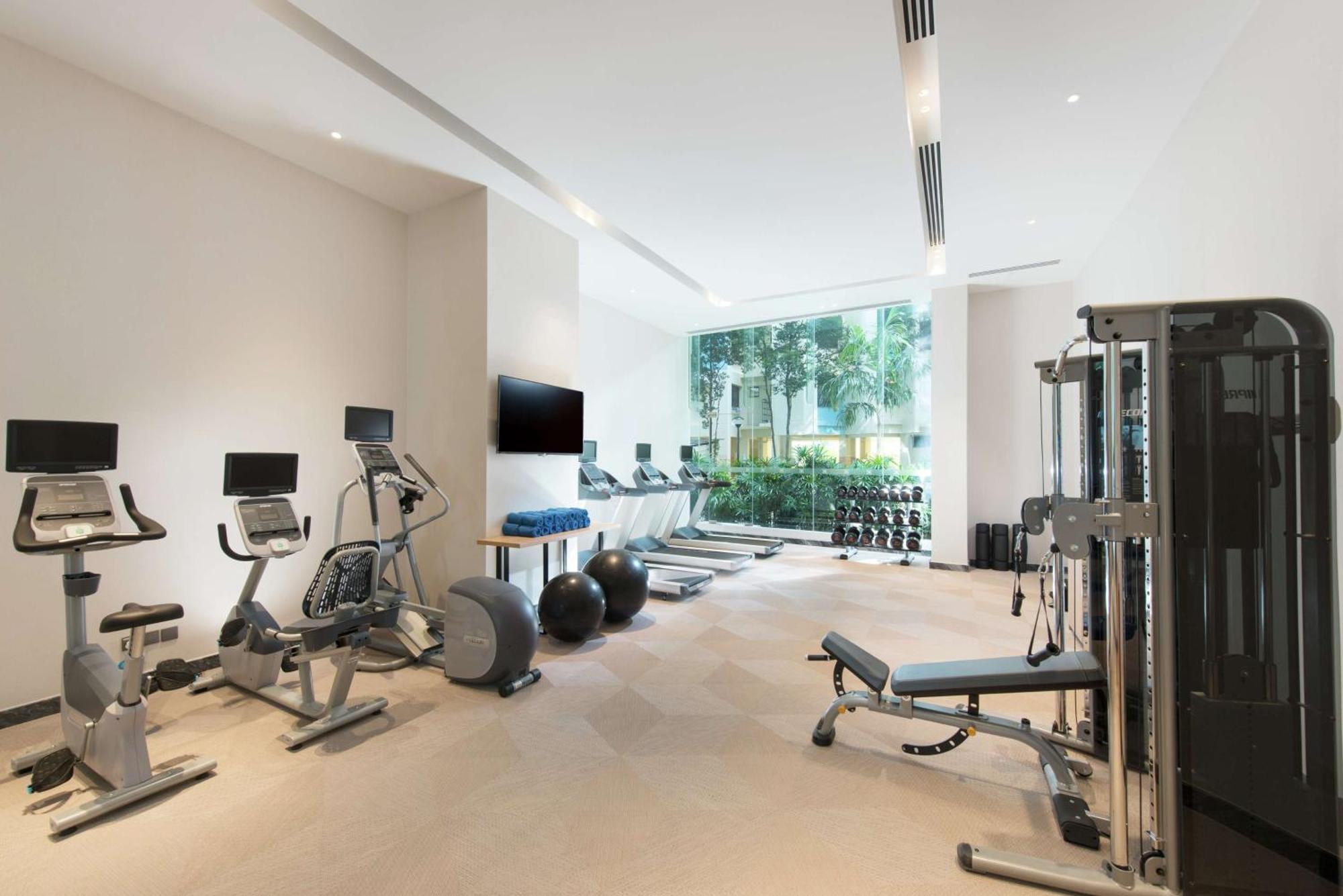 Hilton Garden Inn Singapore Serangoon Екстериор снимка