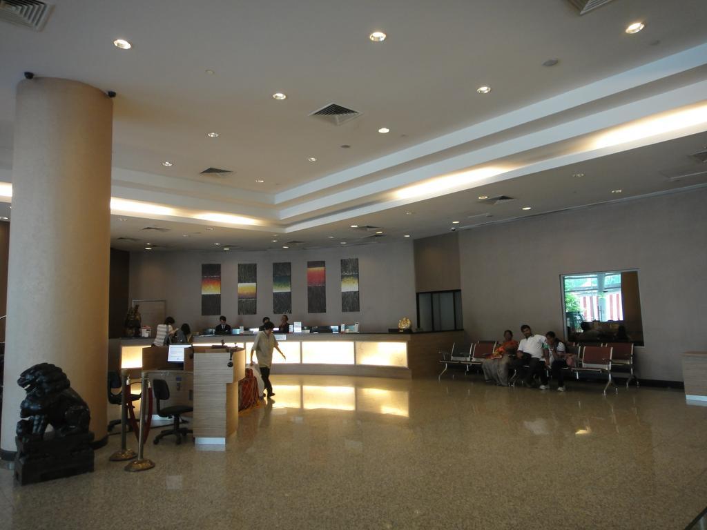 Hilton Garden Inn Singapore Serangoon Екстериор снимка